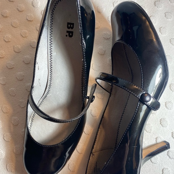 Women’s Black BP Patent Leather Mary Jane Heels With Button Detail - Picture 13 of 16